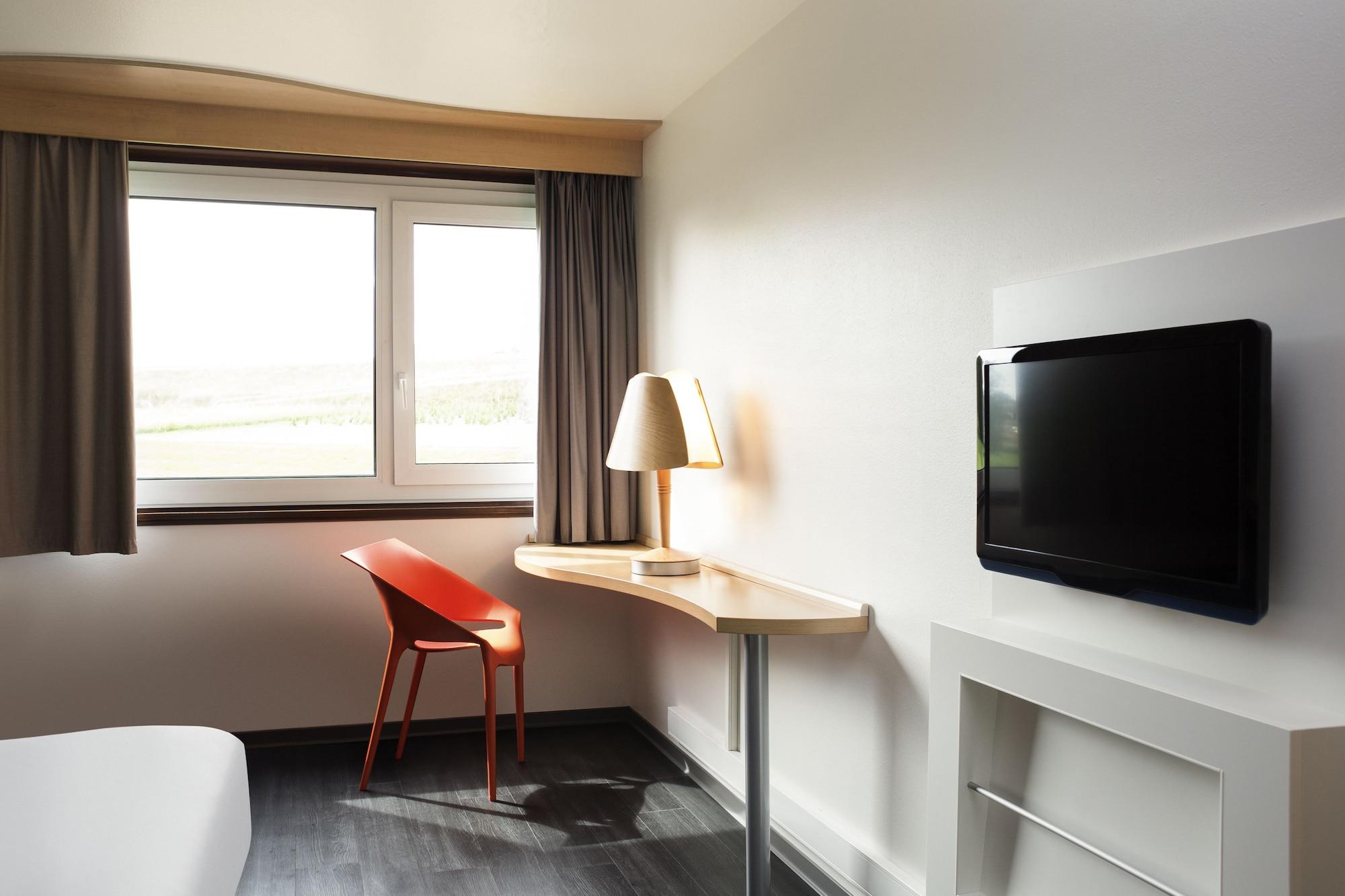 Ibis 3 Lacs Neuchatel Thielle Экстерьер фото